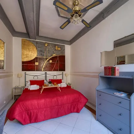 Duomo - Station 2 Minutes Away - Casa Degli Specchi Appartement