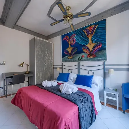 Duomo - Station 2 Minutes Away - Casa Degli Specchi 피렌체